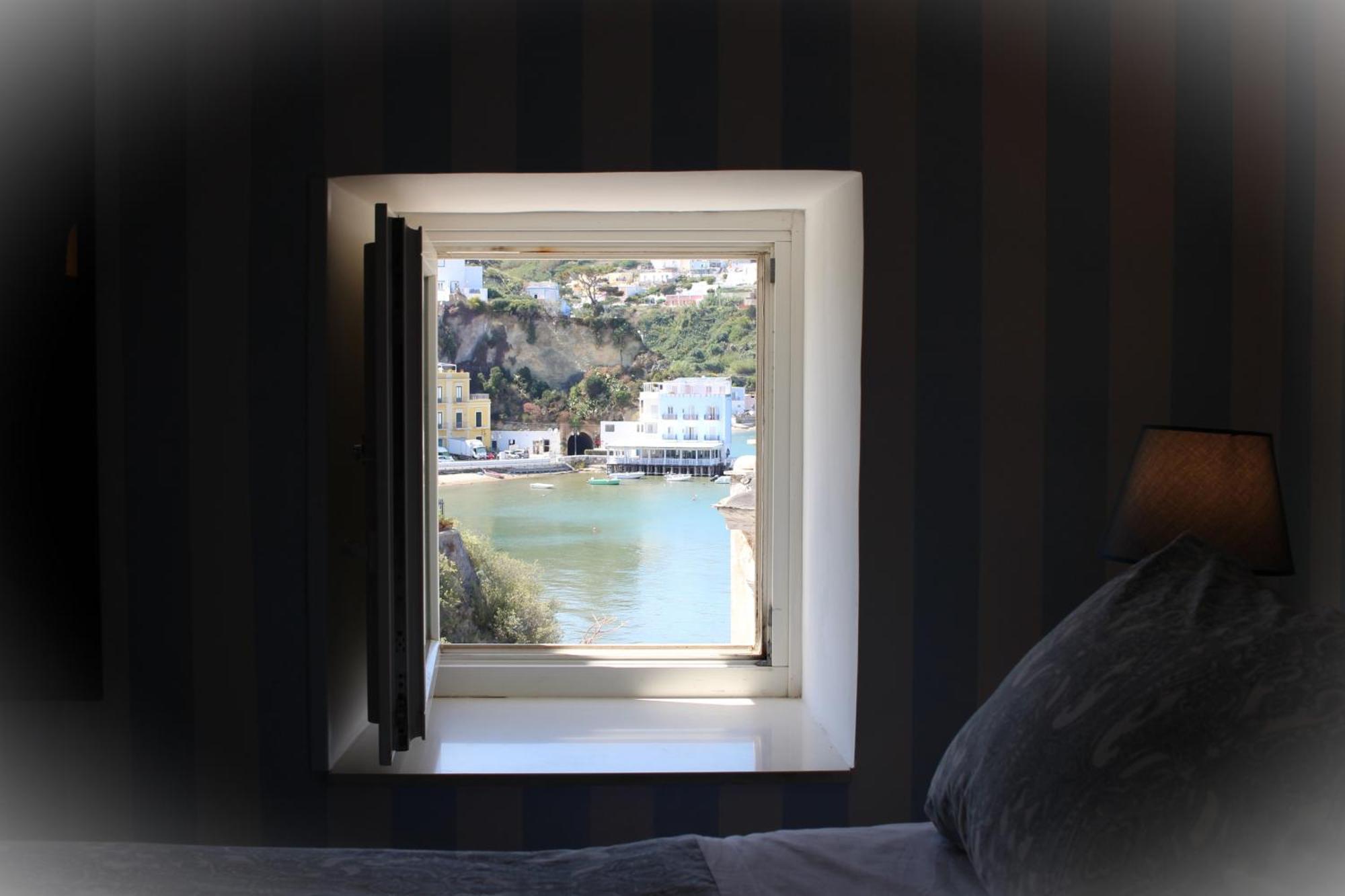 Apartmán La Mansarda Sul Porto Ponza Exteriér fotografie