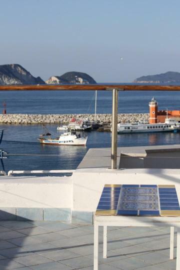 Apartmán La Mansarda Sul Porto Ponza Exteriér fotografie